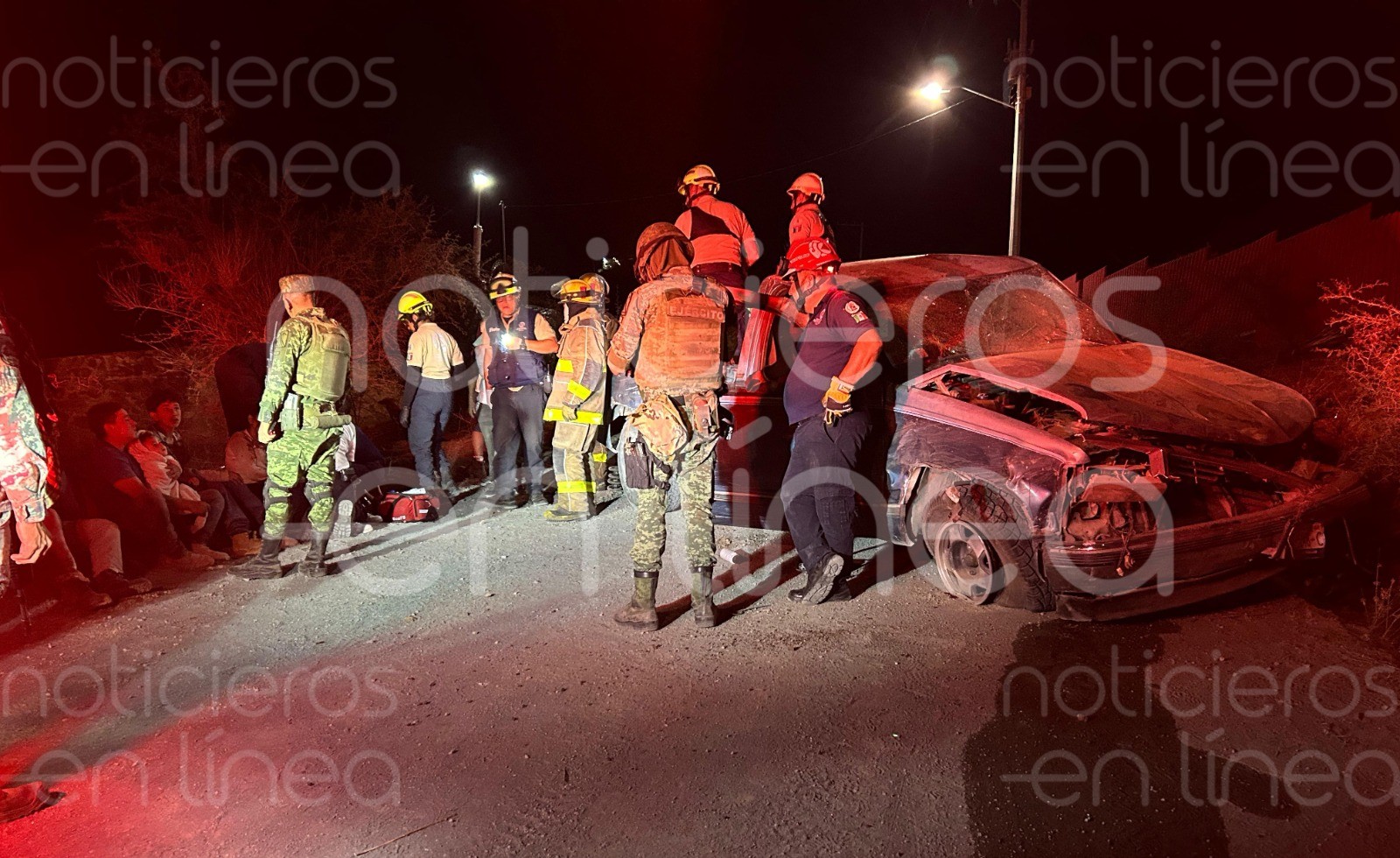 Volcadura en Nuevo Valle de Moreno deja al menos 10 heridos