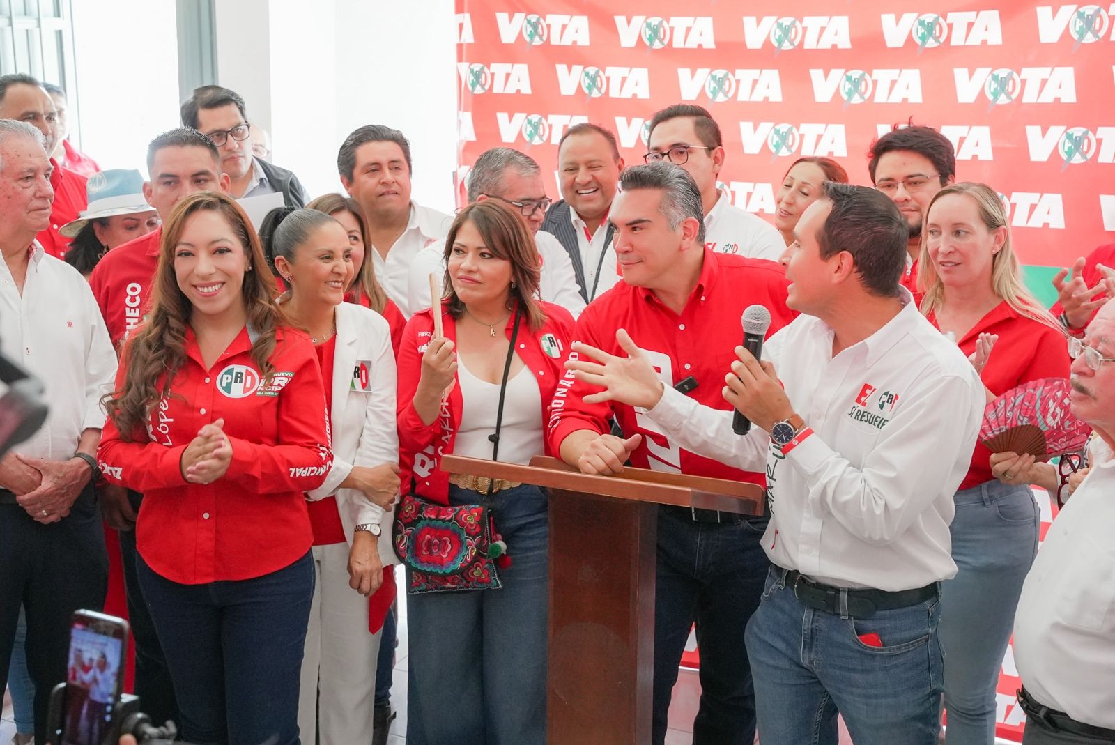 Dice Alito Moreno que votos del PRI son determinantes para Libia