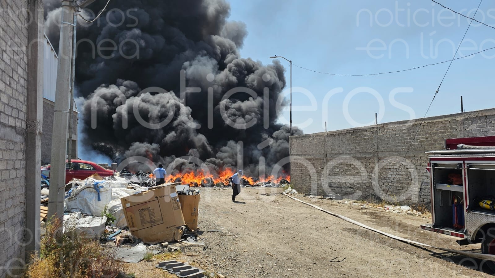 Reportan incendio en pastizal de la comunidad Granjas Económicas