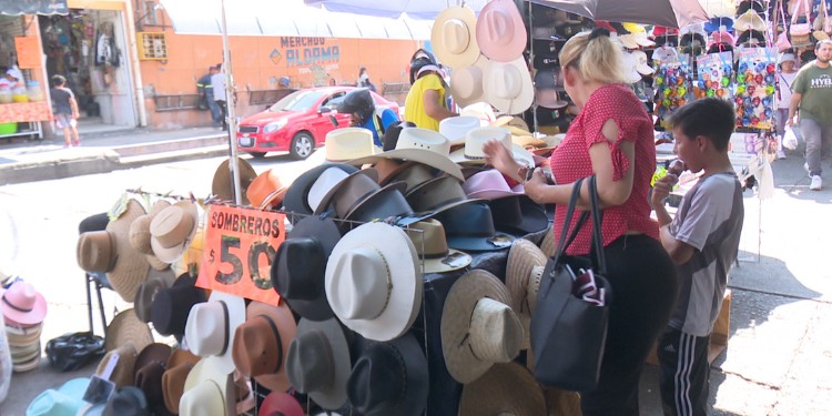 Incrementa venta de artículos para protegerse del sol