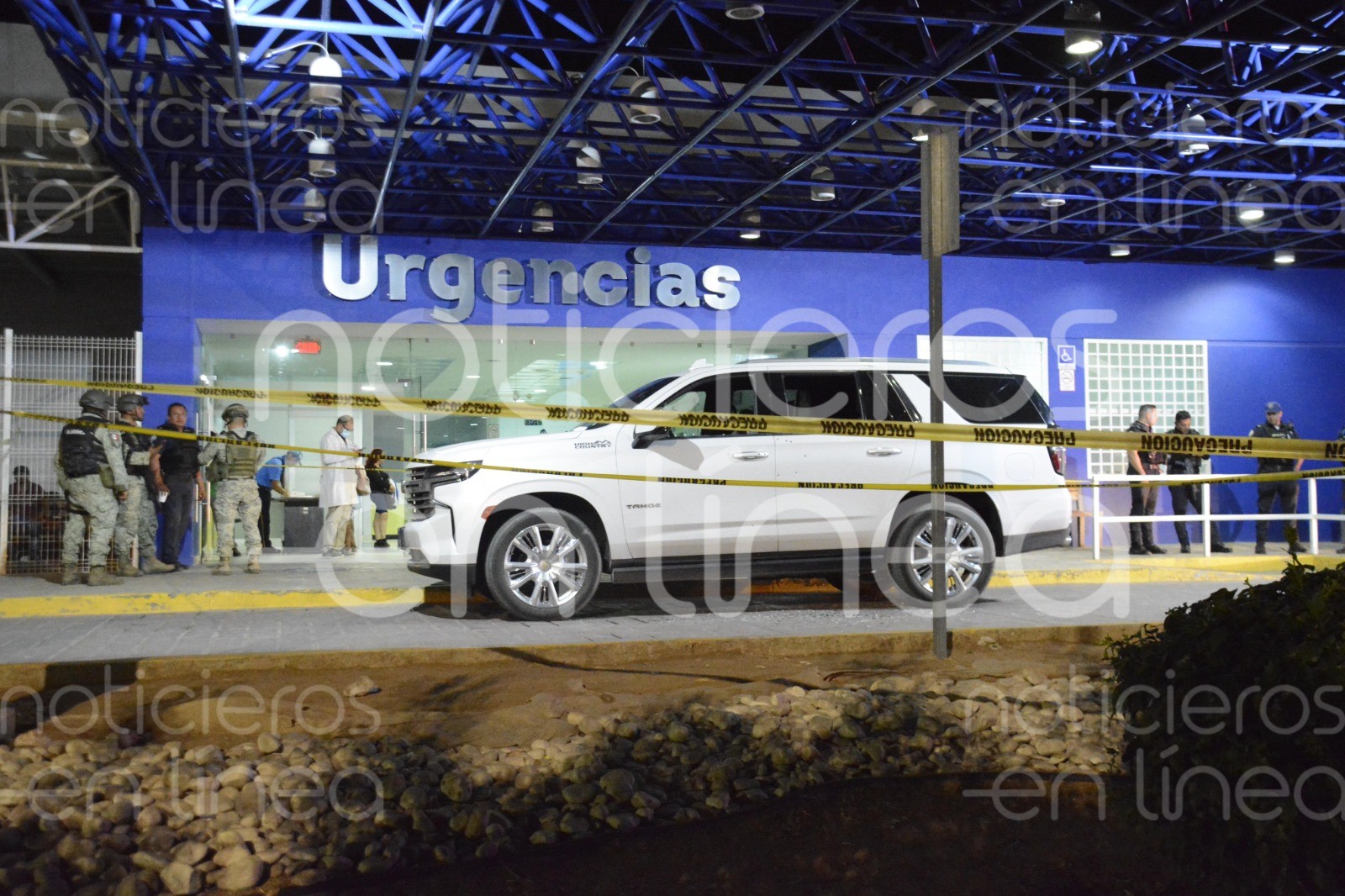 Atacan a balazos camioneta de lujo en Villas de San Juan; hay 3 heridos