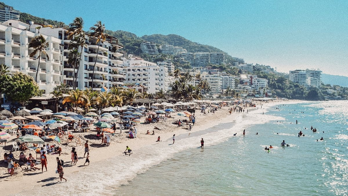 Vallarta y Guayabitos siguen en la preferencia de los leoneses en verano