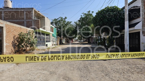 Asesinan a mujer en su propia casa en la colonia Santa Ana AC