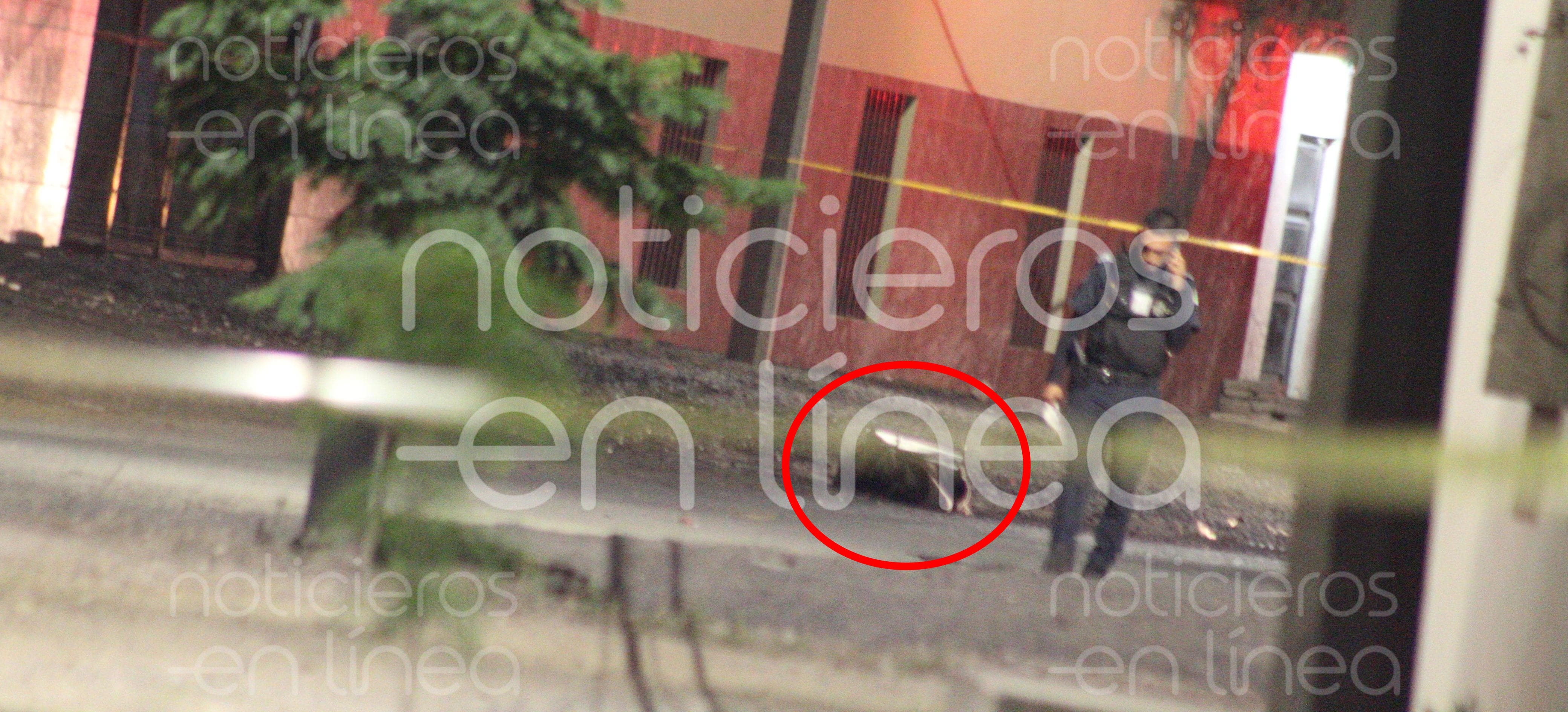 Hallan cuerpo con un cuchillo clavado en el pecho en Los Arcos