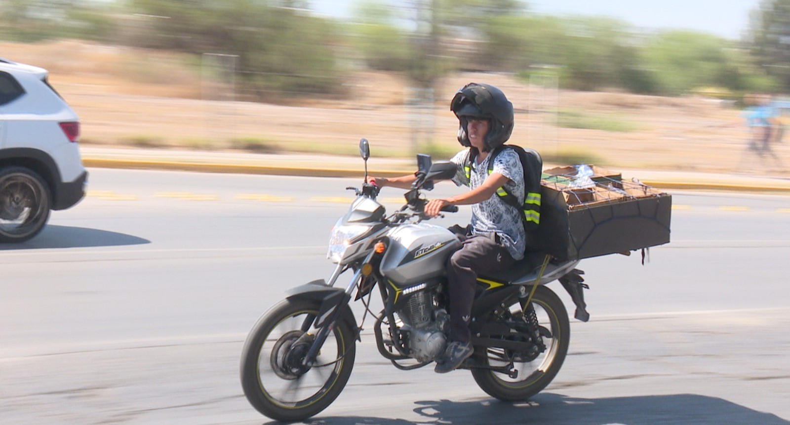 Esto opinan los motociclistas de circular exclusivamente por el carril derecho