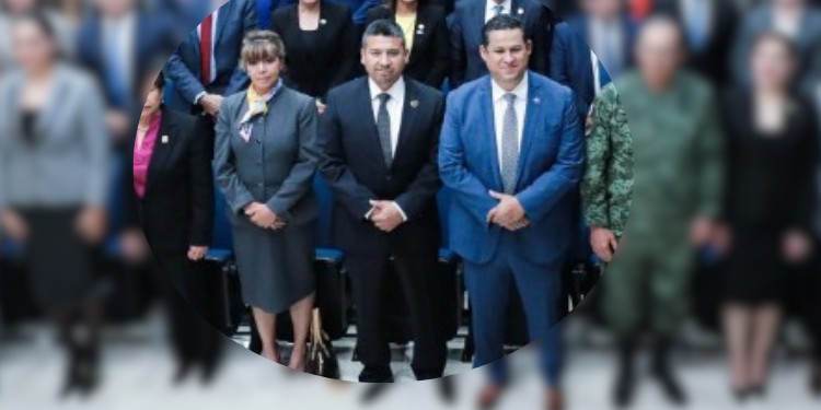 Defiende diputada panista aptitudes de esposa del fiscal