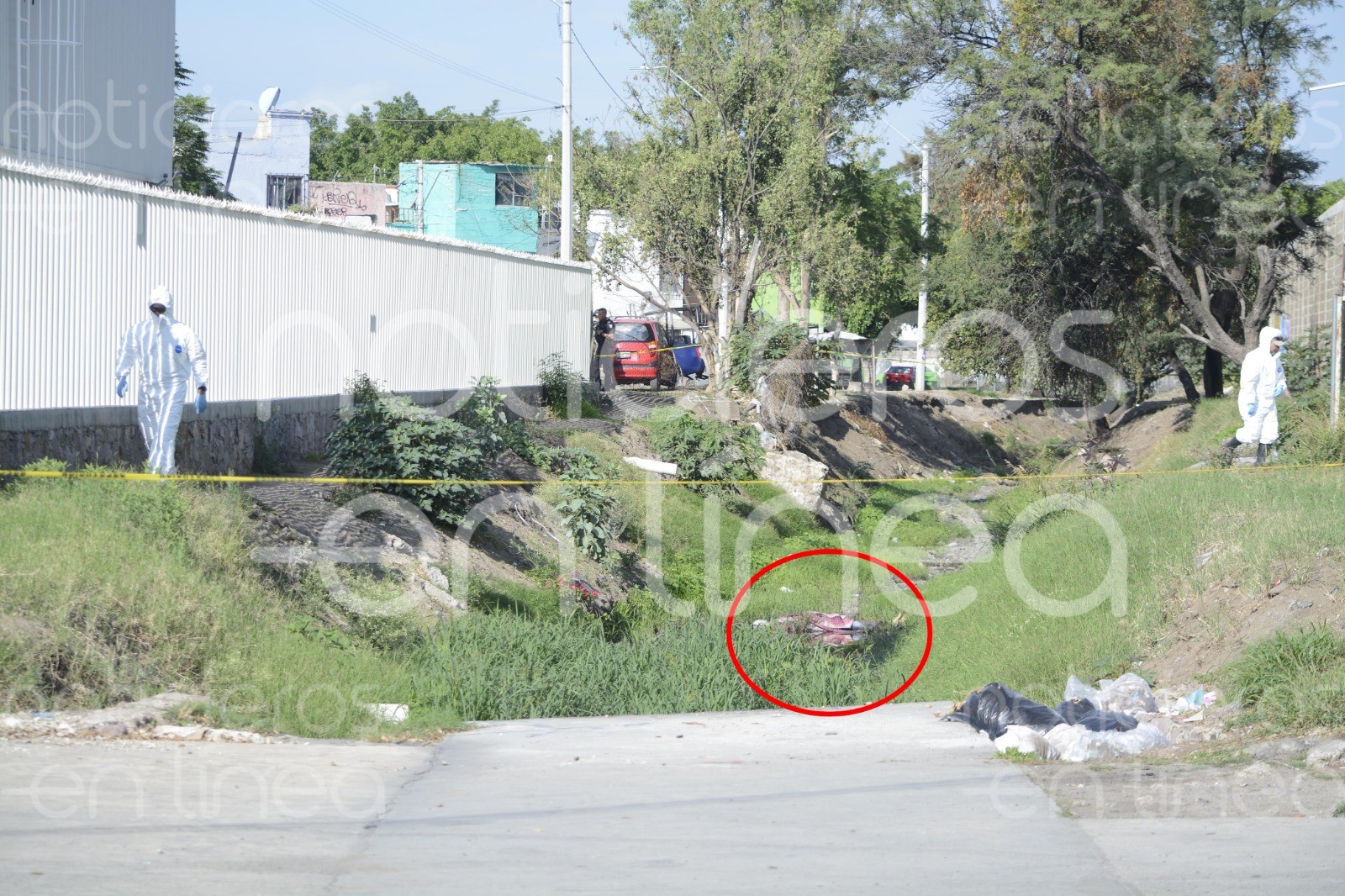 Hallan cadáver de una mujer en arroyo de la colonia Killian