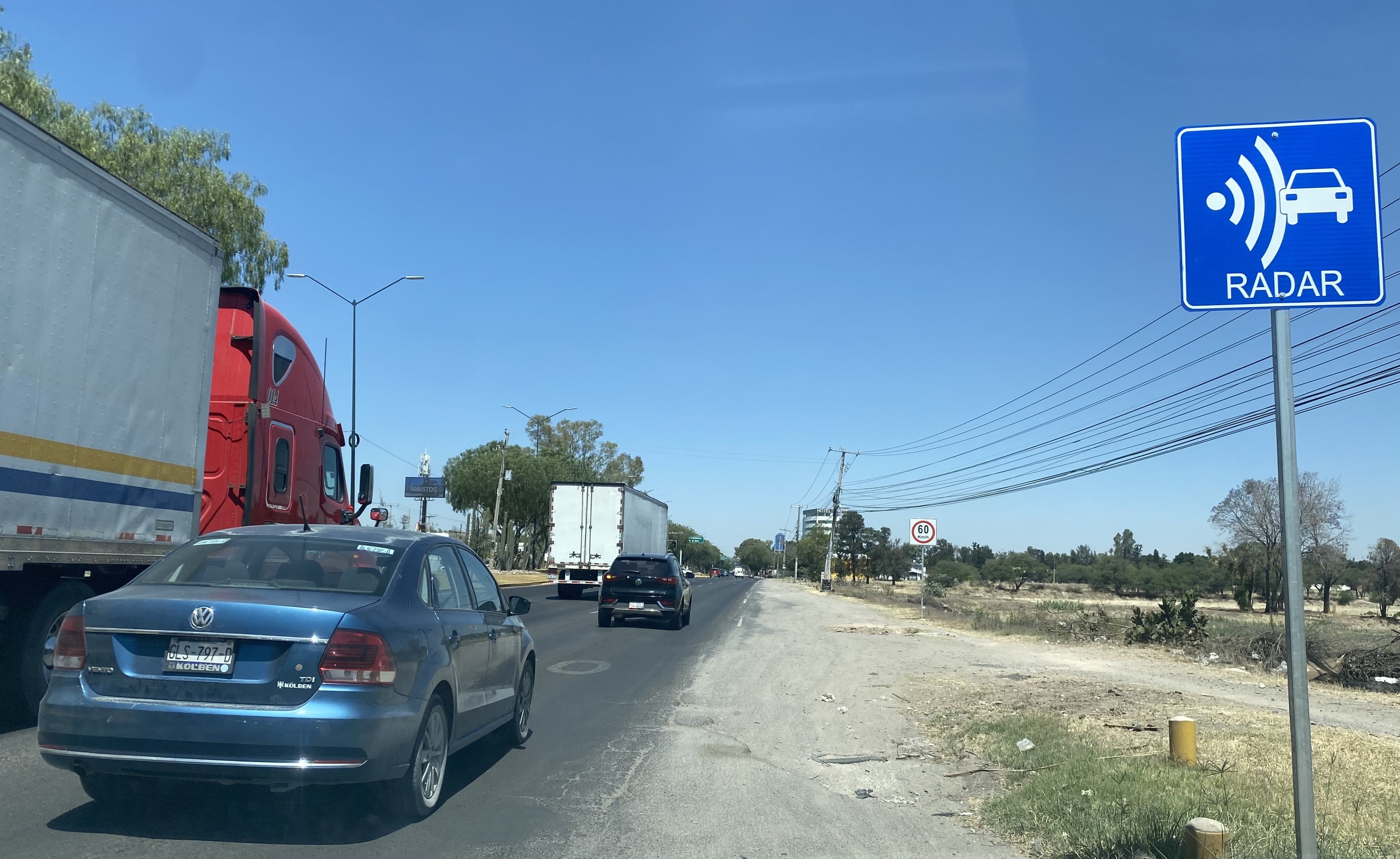 ¿Cuál es la velocidad máxima que ha captado el sistema de fotomultas en León?