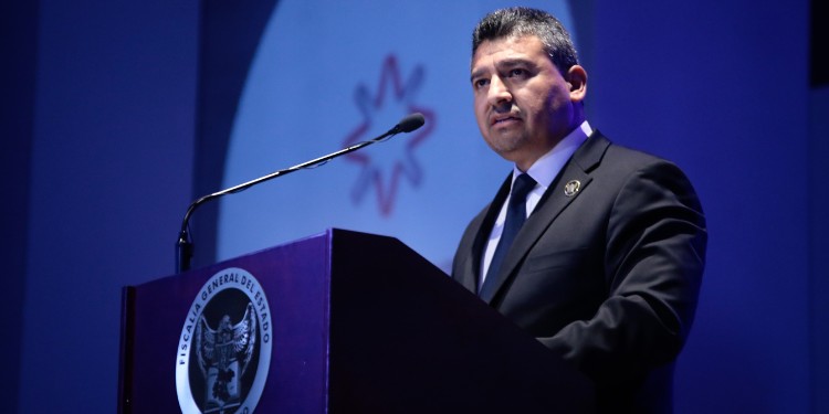 Defiende Zamarripa su pensión y “regaña” al Congreso