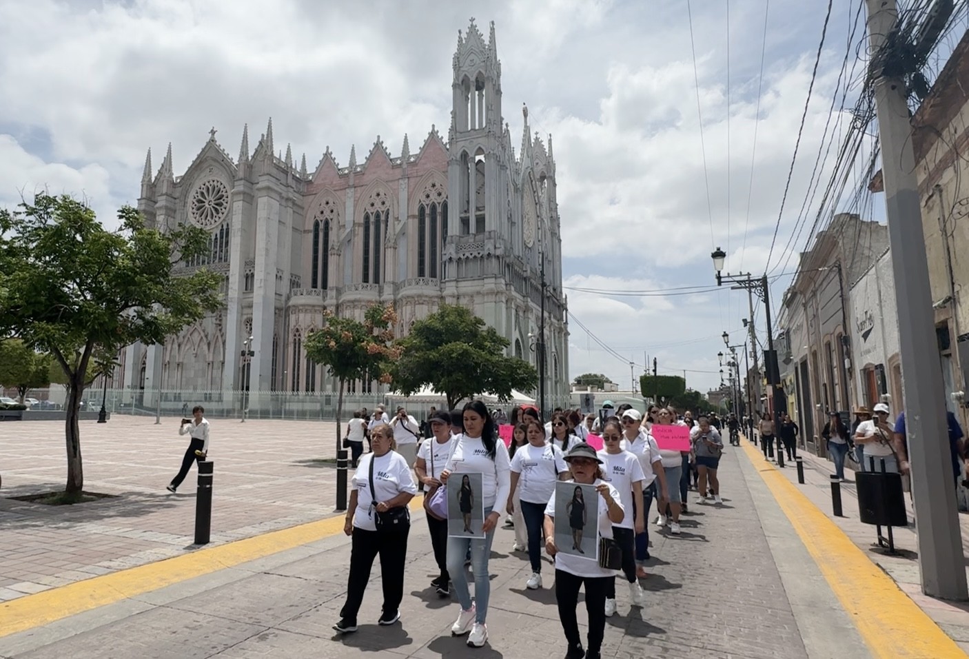 Exigen familiares de Milagros no se postergue audiencia para dictar sentencia a presunto feminicida 