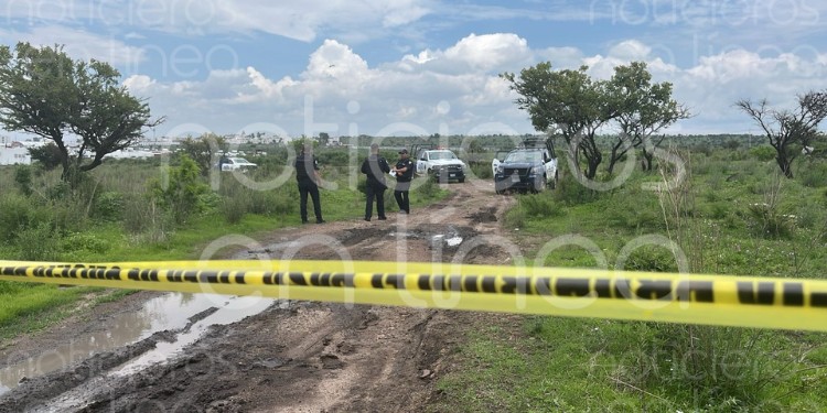 Localizan cadáver en descomposición en un baldío del Fraccionamiento El Cielo