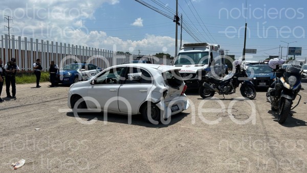 Carambola en León: chocan al menos 5 vehículos en el bulevar Aeropuerto