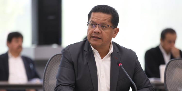 Señala Rolando Alcántar condiciones deplorables en carreteras federales