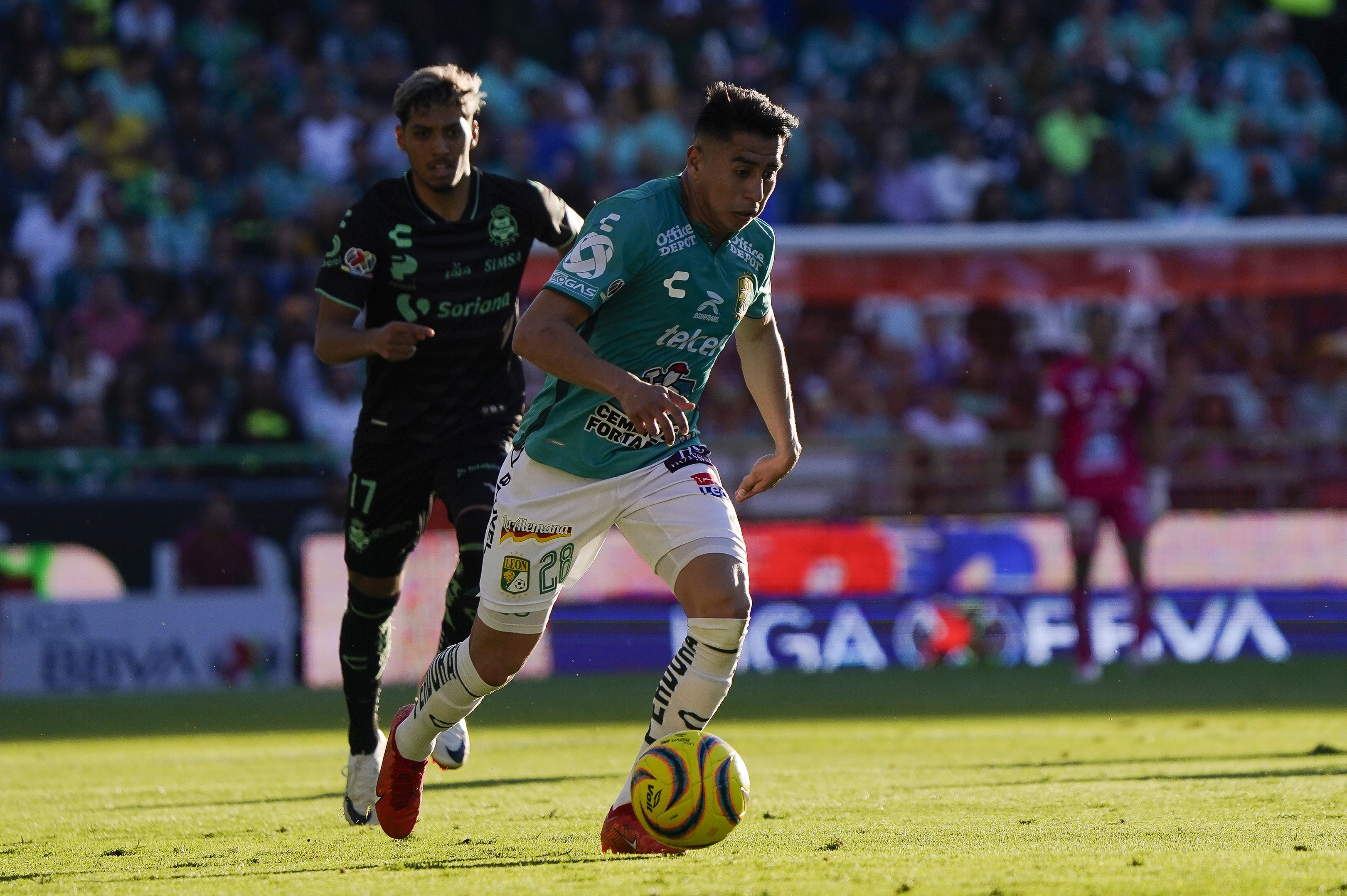 León busca su primera victoria del torneo contra Santos 