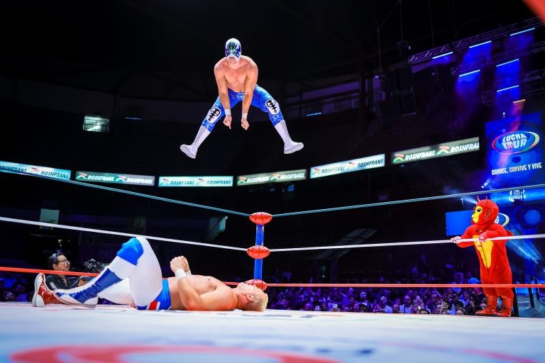 Exploran exportadores de calzado nuevos nichos, entre ellos la lucha libre 