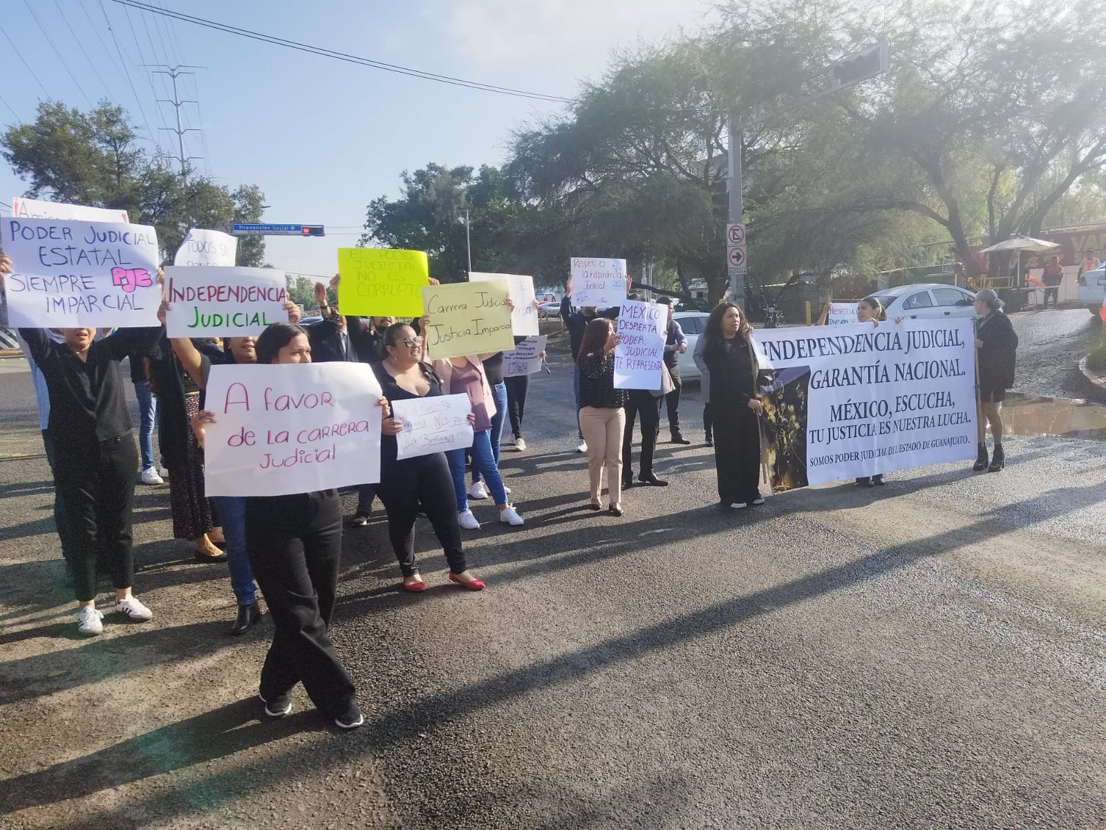 Buscan trabajadores del Poder Judicial del Estado ampararse contra reforma