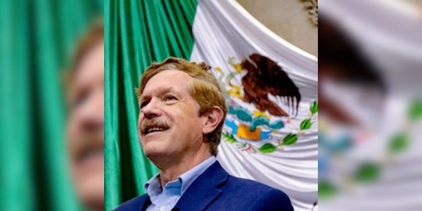 Se candidatea Romero Hicks para coordinador