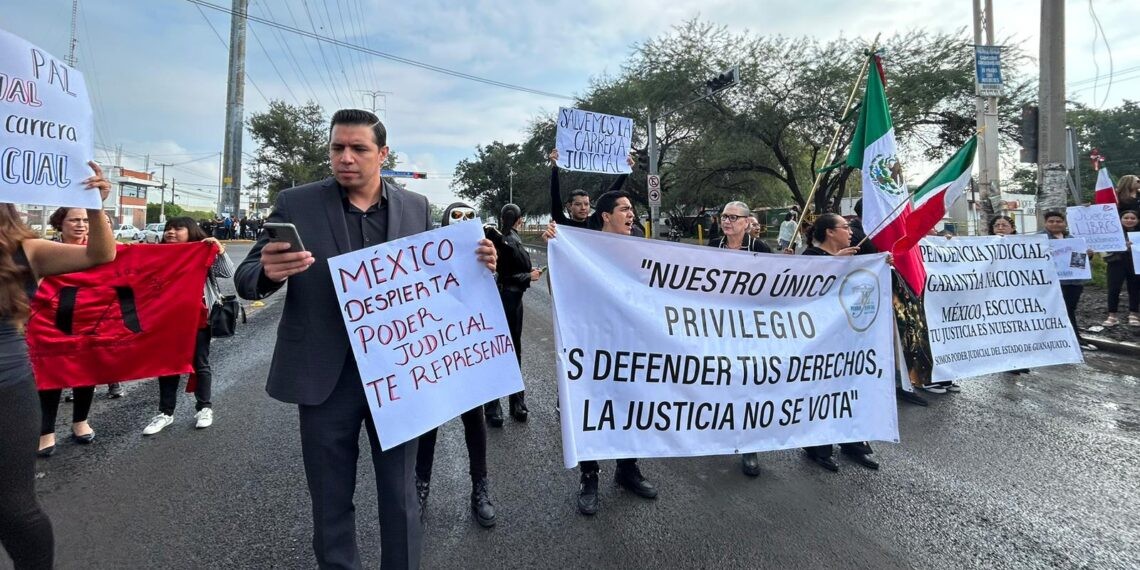 Suspenden actividades trabajadores del Poder Judicial; marcharán en Guanajuato