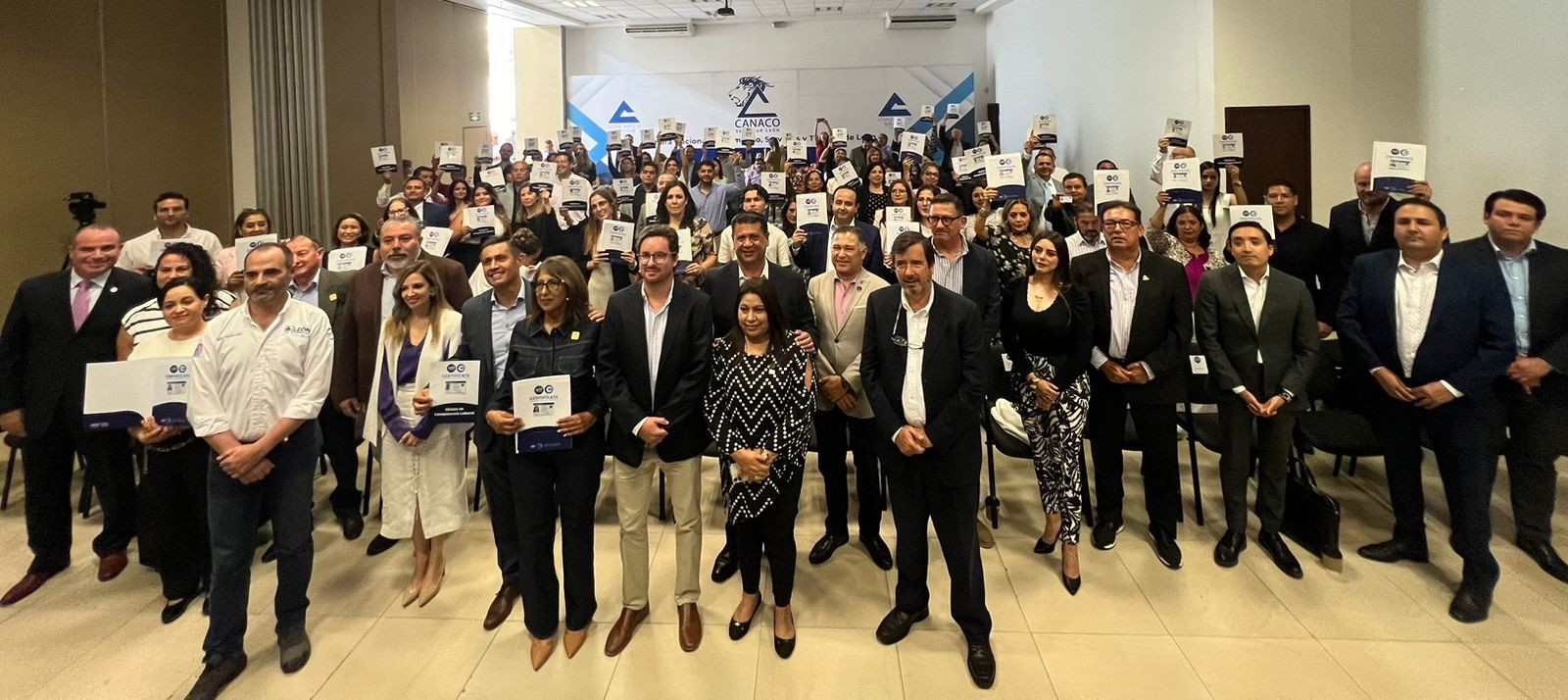 Suman más de 600 agentes inmobiliarios certificados en Guanajuato
