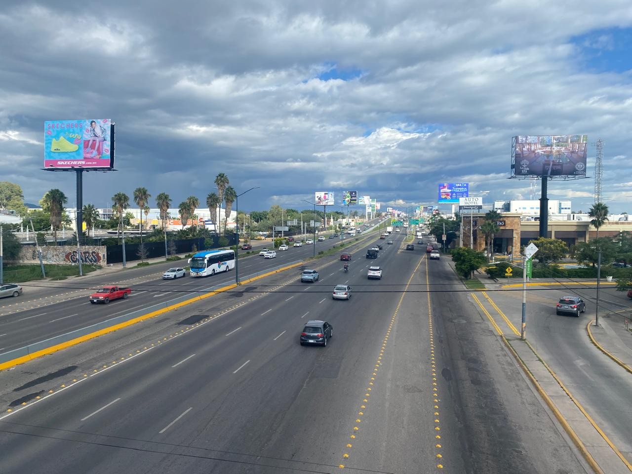 Arranca construcción de carril lateral en bulevar Aeropuerto