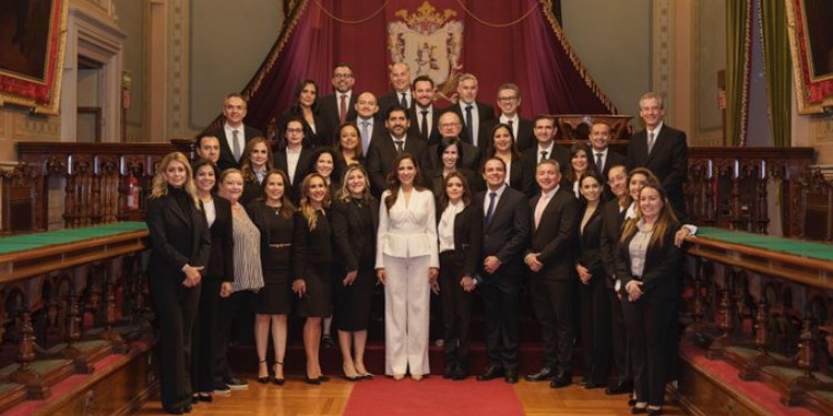 Libia Dennise presenta su gabinete para la próxima administración estatal