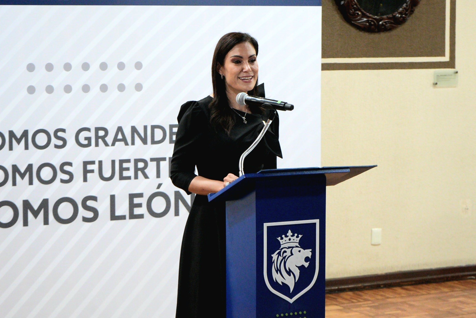 Alejandra Gutiérrez rinde tercer informe de gobierno en León