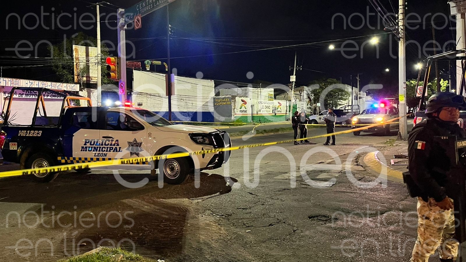 Balean a dos motociclistas en Portales de San Sebastián; uno murió