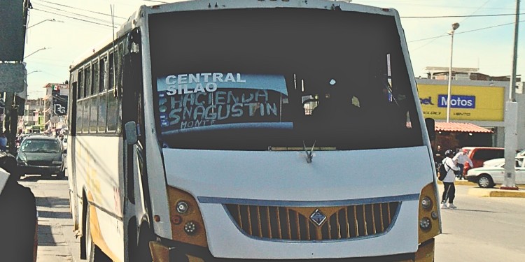 Transportistas de Silao paralizan servicio tras multa por aumento de tarifa