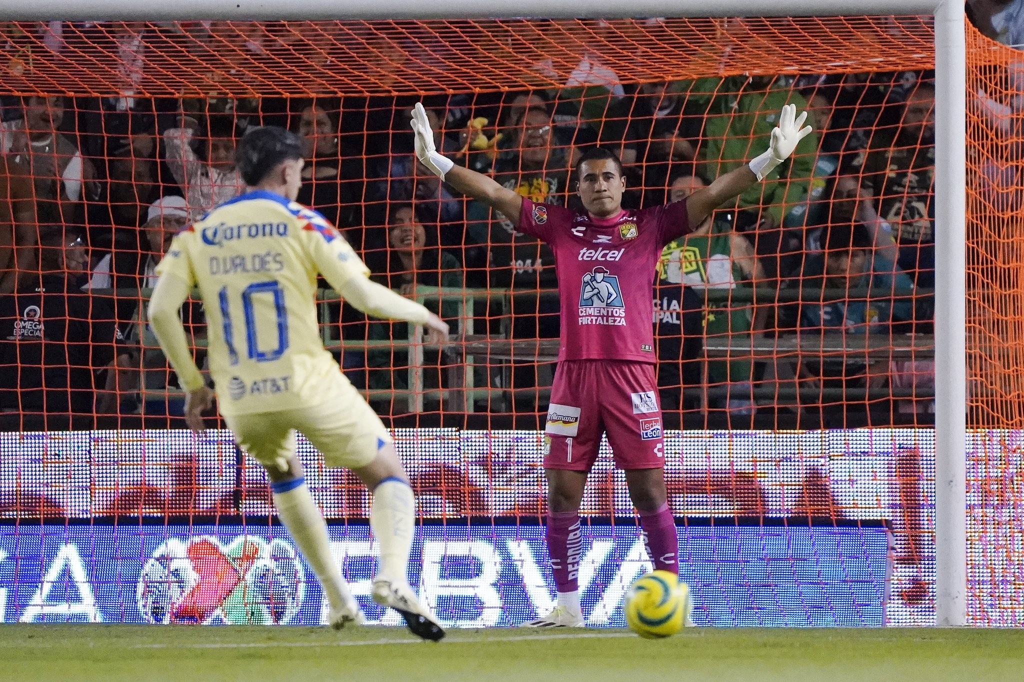 'La Fiera' recibe al América; buscan su segunda victoria del torneo