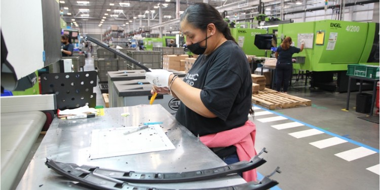 Cuatro de cada 10 guanajuatenses trabajan para ser pobres