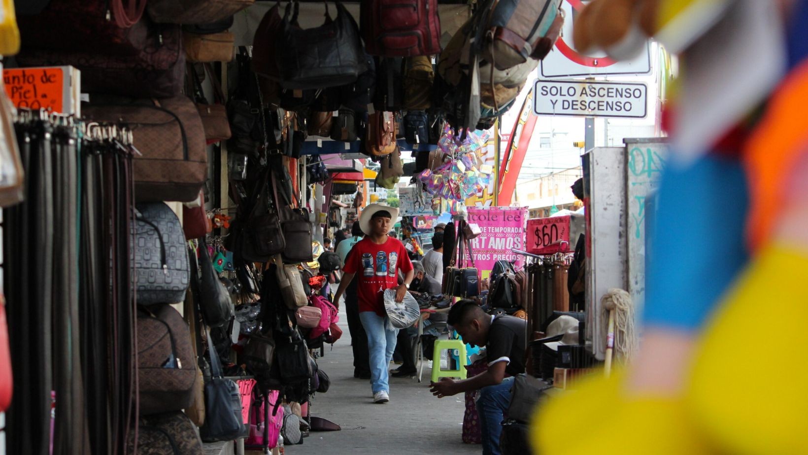 Detectan a comerciantes foráneos vendiendo ‘fayuca’ en Zona Piel