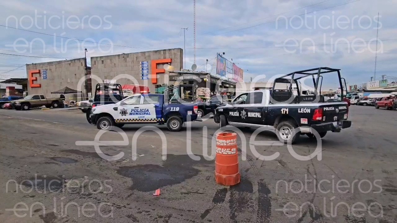 Ataque armado en la Central de Abastos de León deja dos muertos