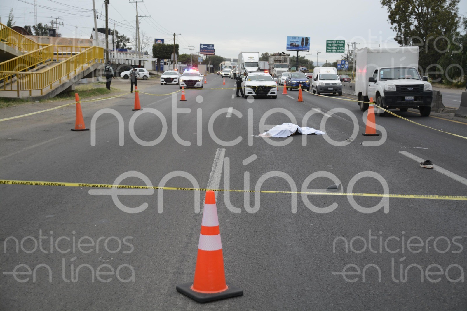 Muere hombre atropellado al intentar cruzar la carretera León - Silao