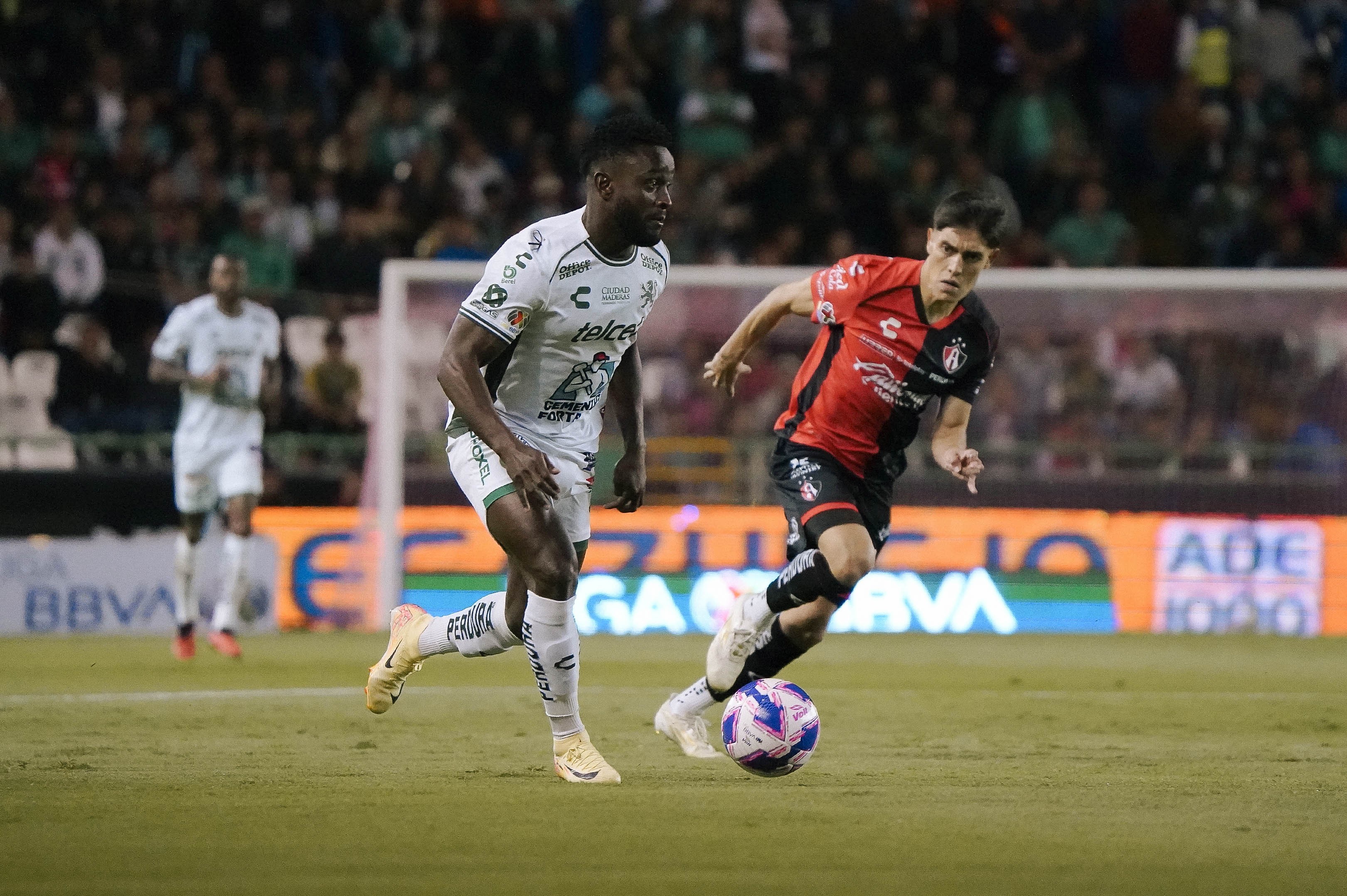 'La Fiera' y los rojinegros del Atlas no se hacen daño 