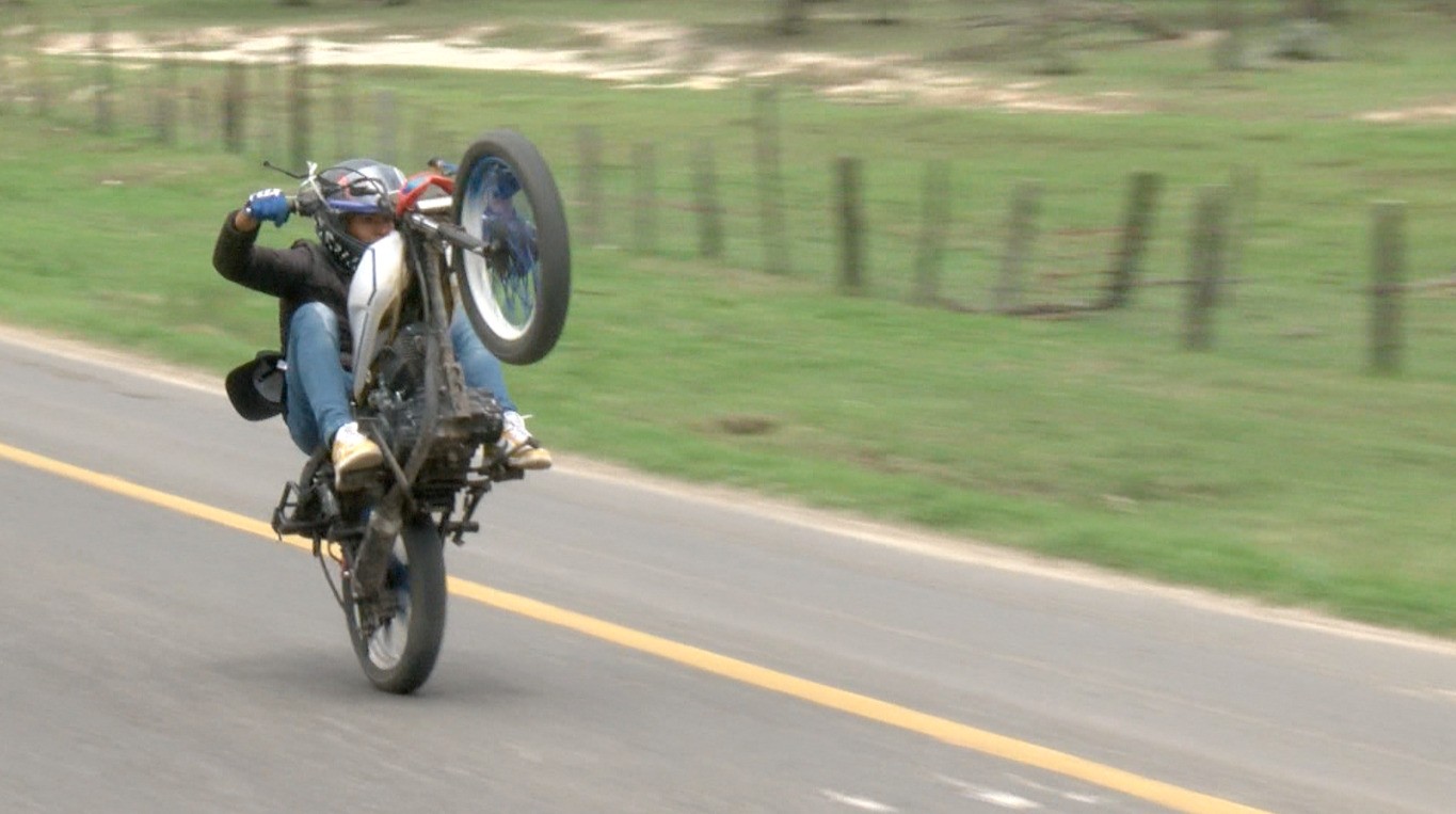 Urge colocar reductores de velocidad en la León-San Felipe: Bikers