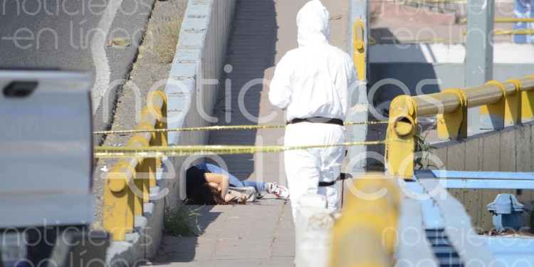 A plena luz del día, asesinan a mujer en Paseo de los Insurgentes