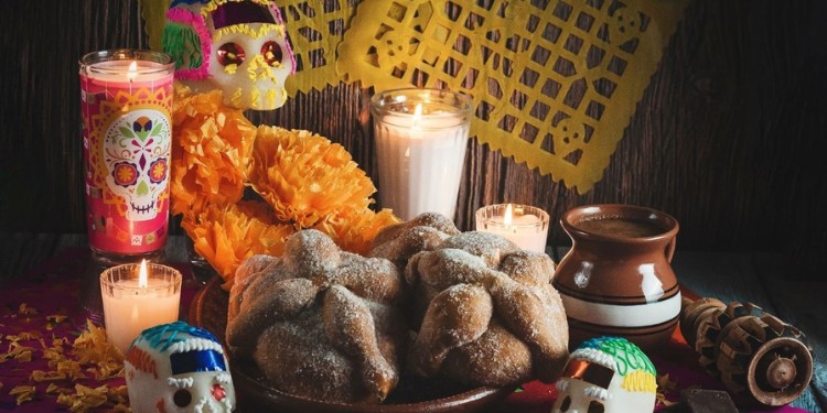 El Pan de Muerto: Historia de la dulce ofrenda y su versión en Guanajuato