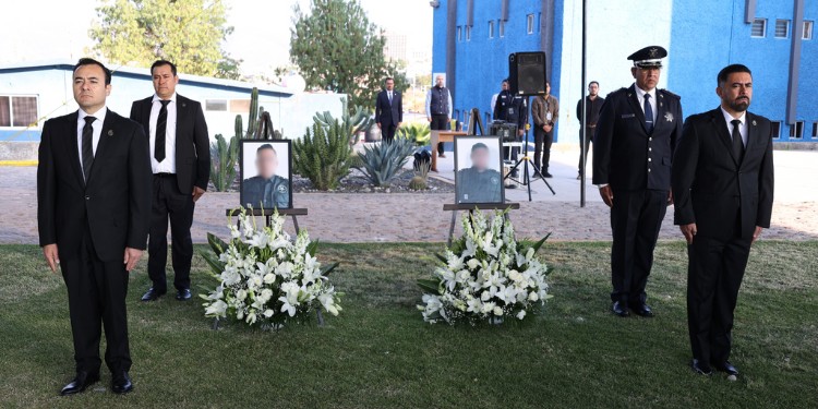 Rinden homenaje en memoria de custodios asesinados en Guanajuato