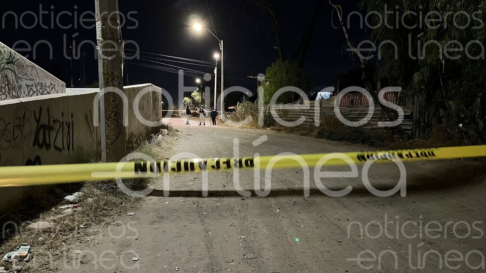 Abandonan dos cuerpos envueltos en sábanas en la colonia La Escondida