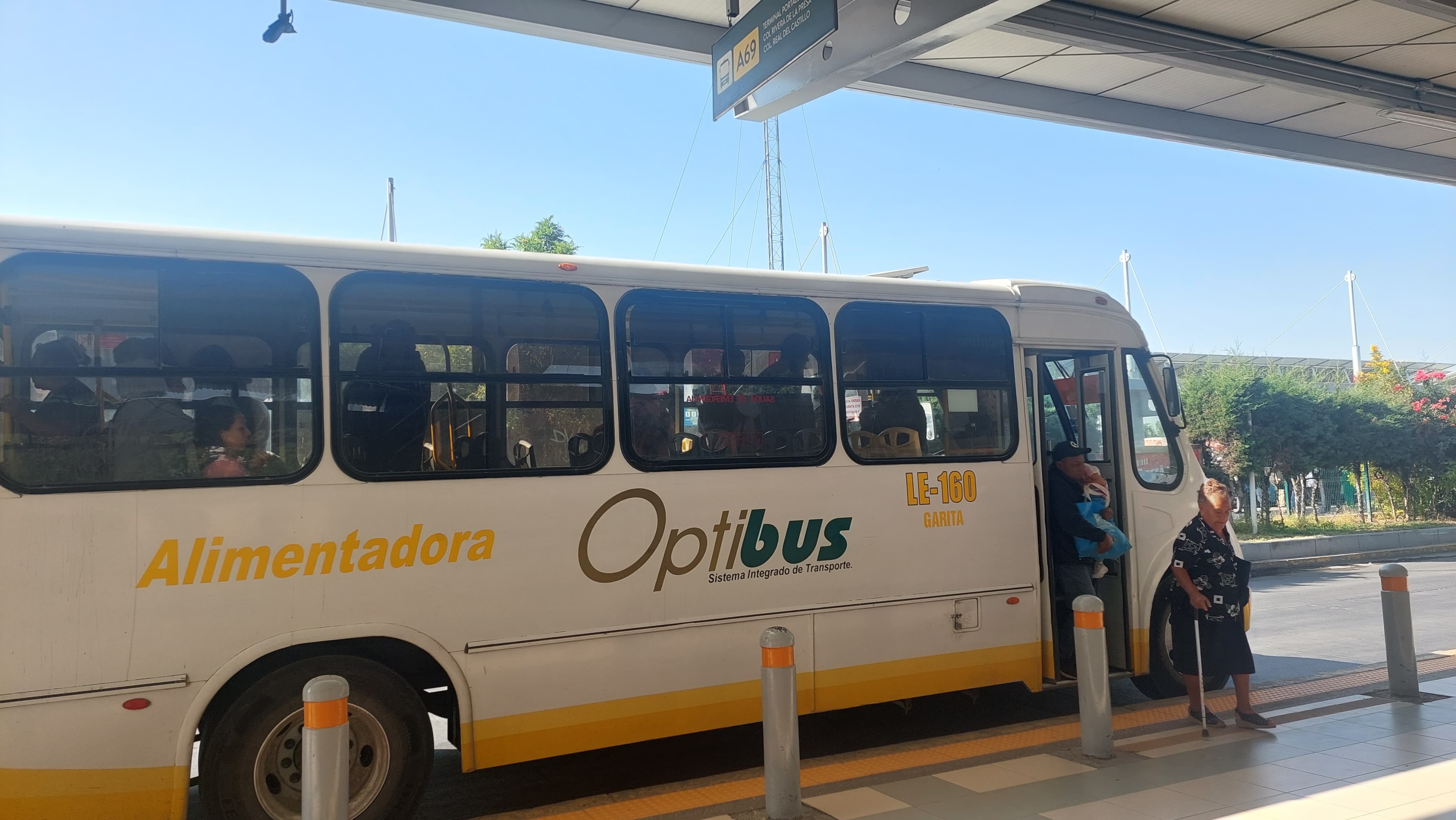 León asigna 80 millones para modernizar el transporte público en 2025