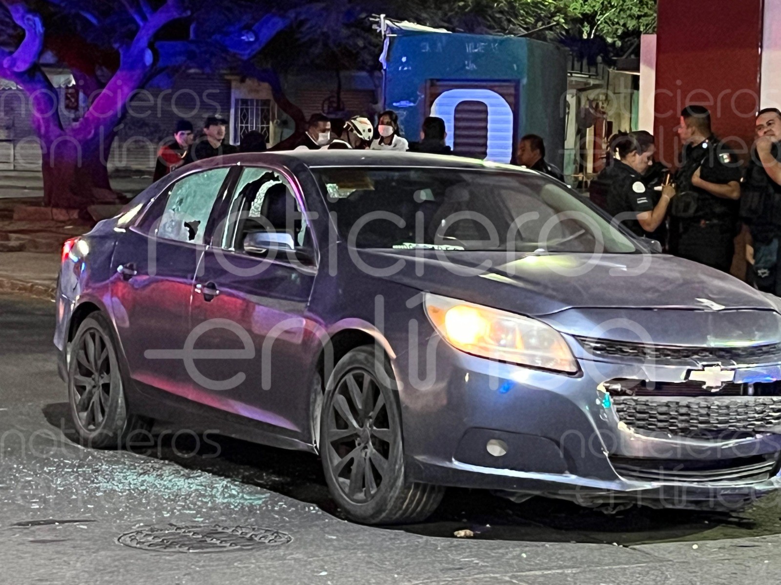 Atacan a familia a bordo de un auto en León; hay dos niñas heridas