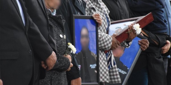 Rinden homenaje a policías estatales caídos en cumplimiento de su deber
