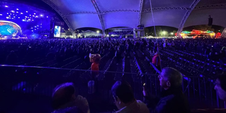 Fracasa Zona Cero del Foro Mazda en Feria de León, no llena... Ni Def Leppard lo ha logrado