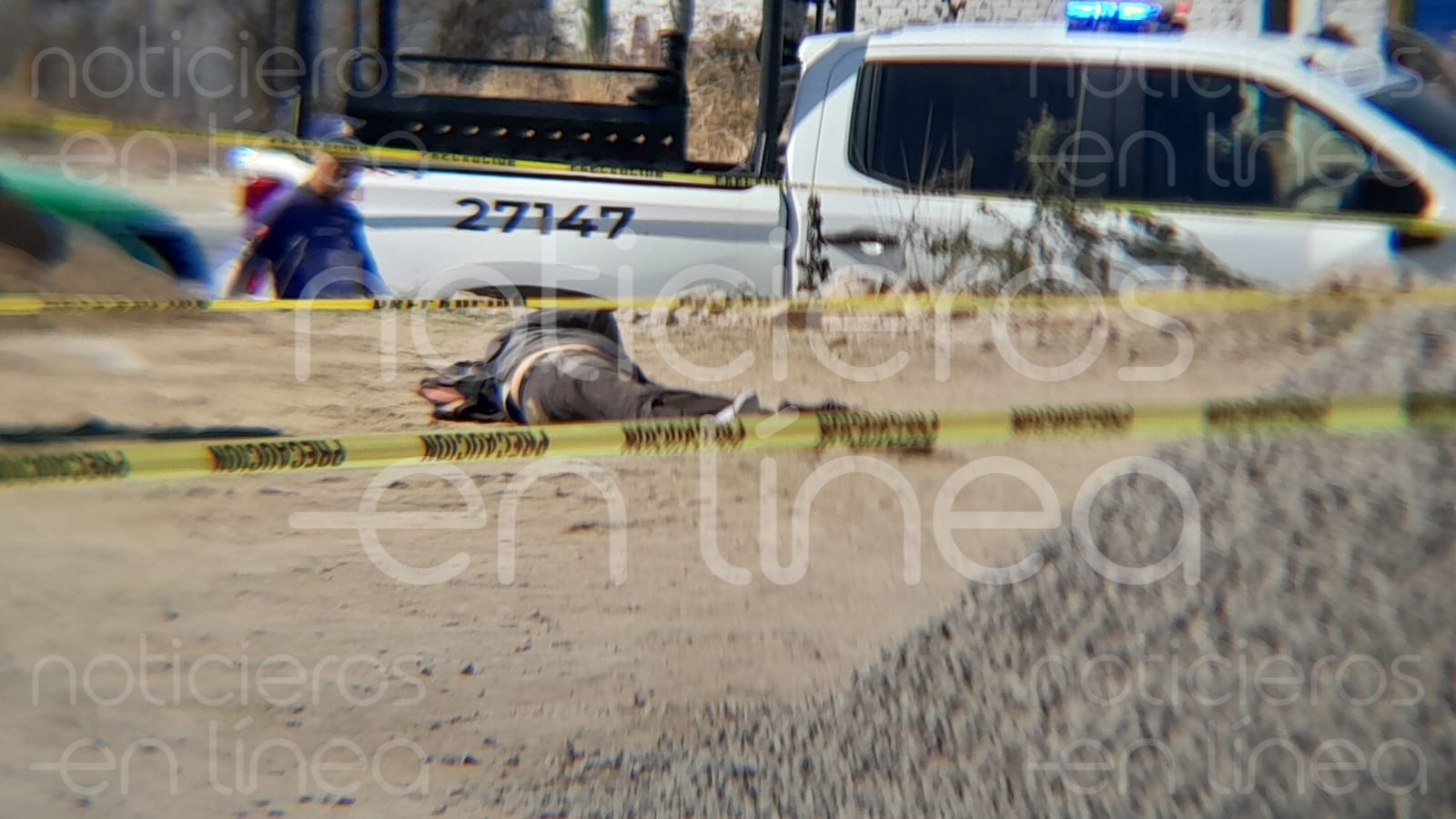 Le disparan a plena luz del día; su cuerpo quedó entre la arena