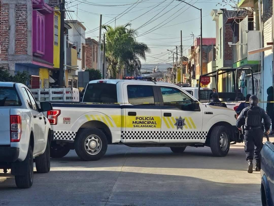 Asesinan a policía antes de entrar a su turno en Salamanca