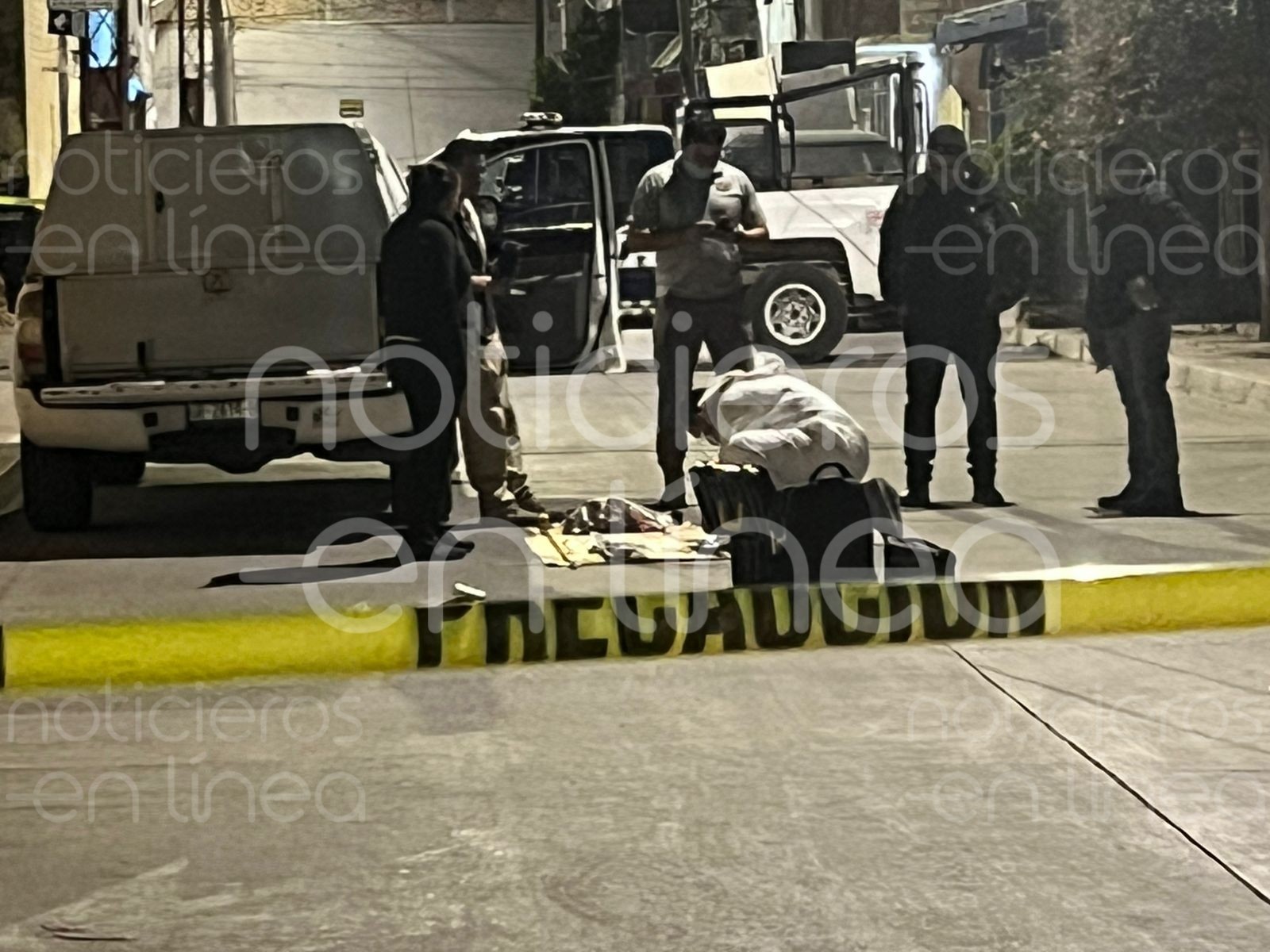 Macabro hallazgo: Policías arrestan a hombre armado y descubren un cuerpo