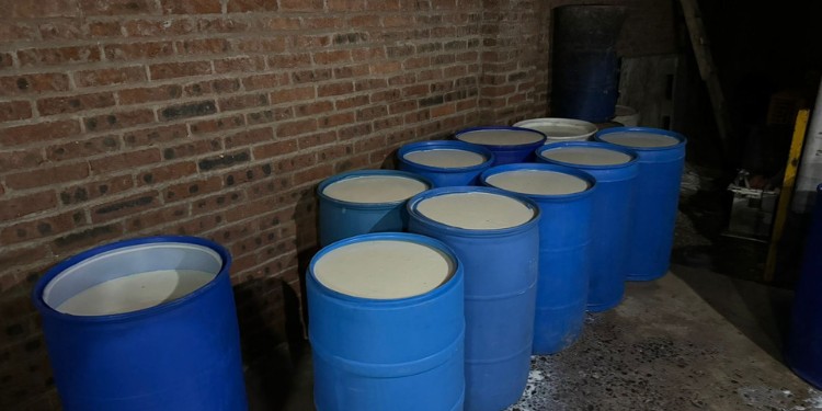 Decomisan más leche que huachicol en Guanajuato