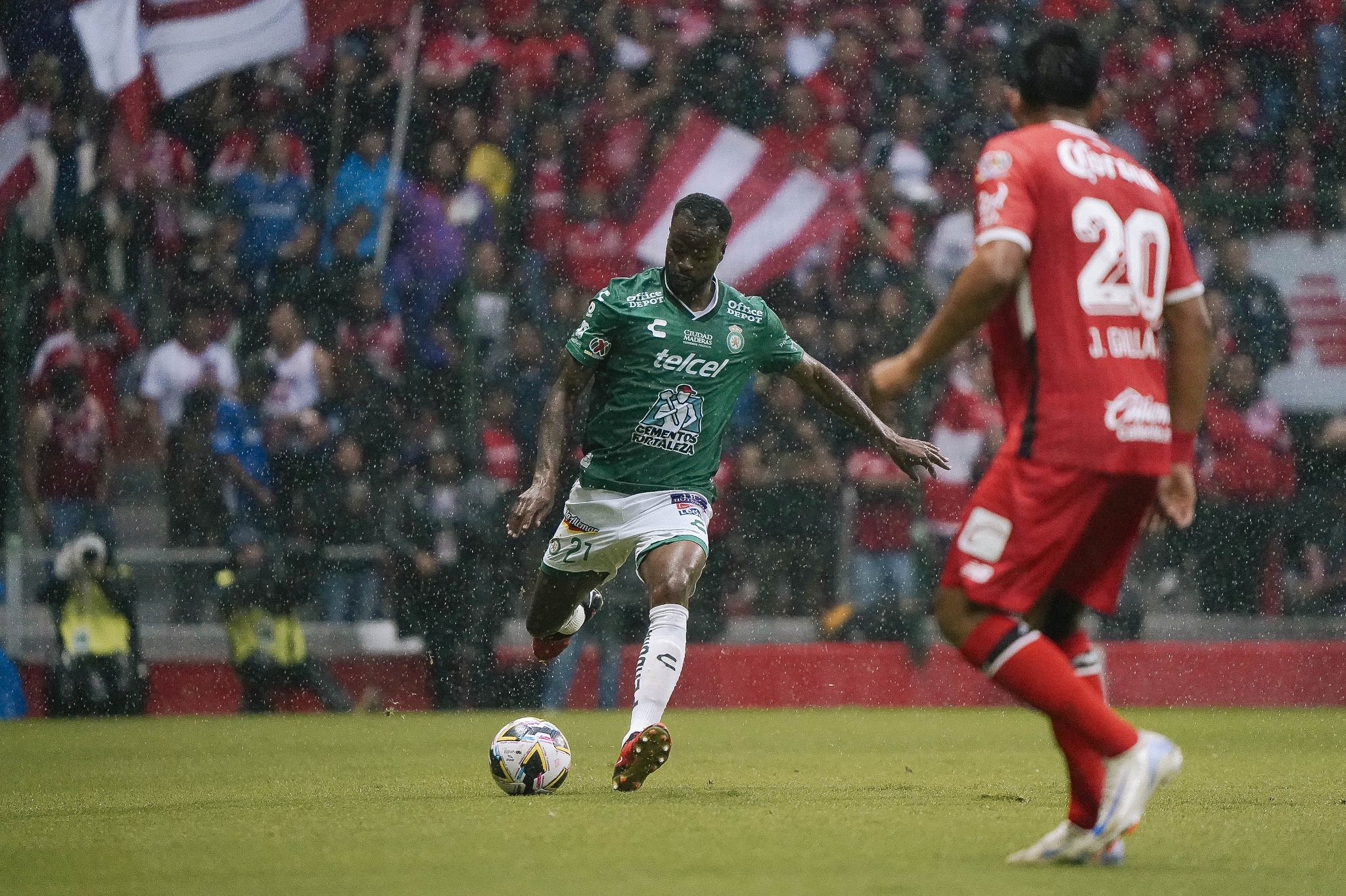 El Diablo se mete a la guarida de León; 'La Fiera' va por su sexta victoria ante Toluca
