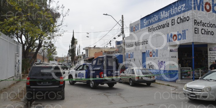 Mecánico es atacado a balazos frente al panteón municipal de Las Trojes