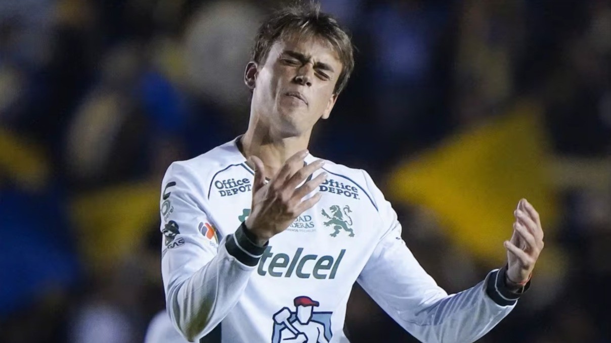 Delincuentes que encañonaron a Nico Fonseca le piden una foto antes de dejarlo ir